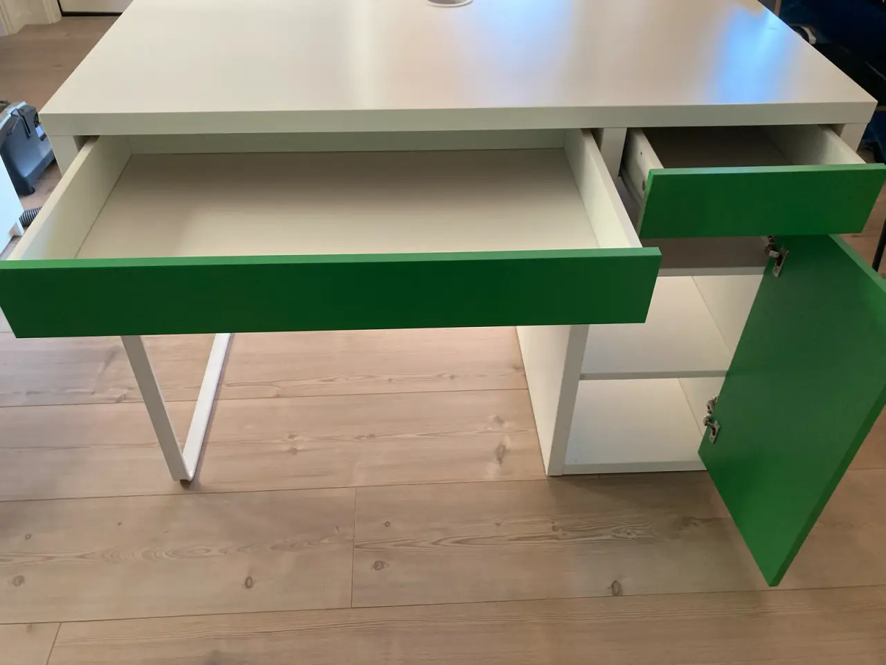 Billede 3 - Flot Skrivebord