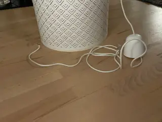 Stor loftlampe med lampe