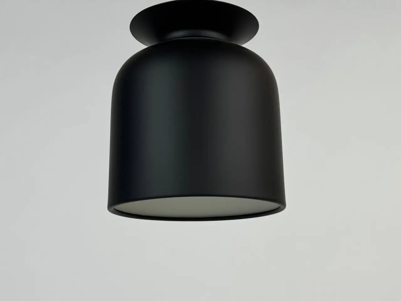 Billede 3 - GUBI Ronde Lampe – Sort H 24 cm