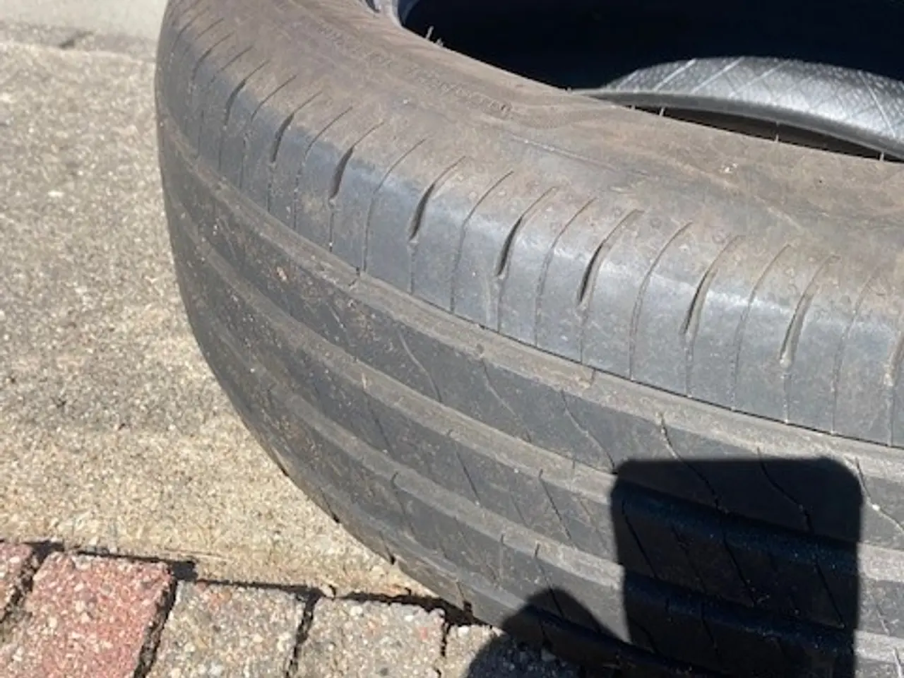 Billede 1 - Goodyear sommerdæk. lidt brugt, 7 mm tilbage.
