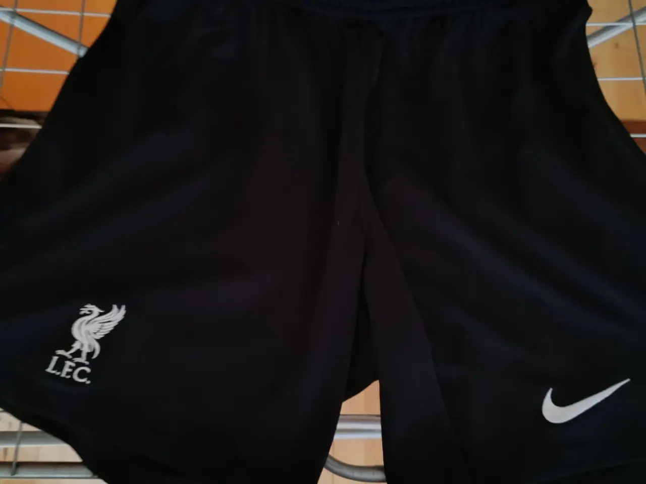 Billede 5 - Liverpool udebane t-shirt + shorts