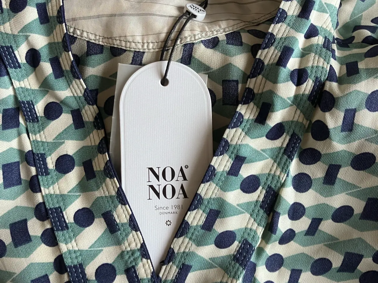 Billede 3 - Kjole fra Noa Noa i blå/ toner. Viscose, NY