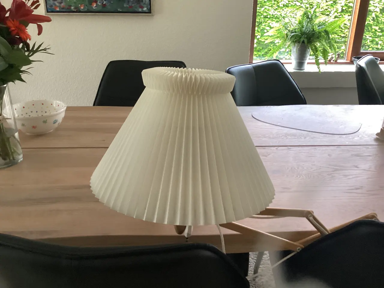 Billede 3 - Le Klint 334 sakselampe i bøg med original skærm
