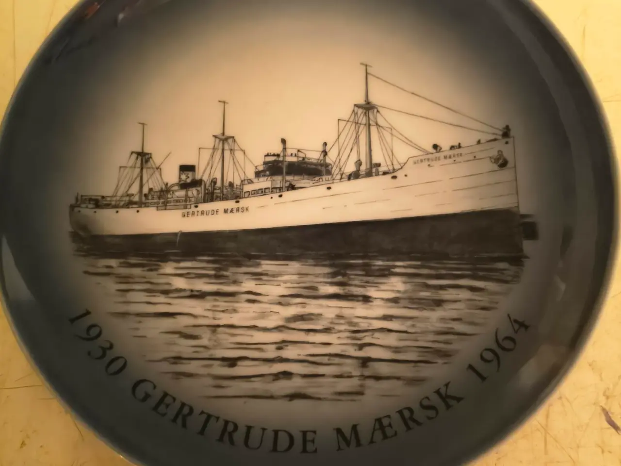 Billede 1 - super fed skibs platte af gertrud mærsk