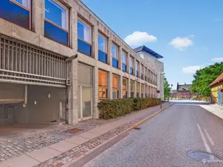 Eksklusivt kontorlejemål med privat tagterrasse – på en af Roskildes mest attraktive adresser