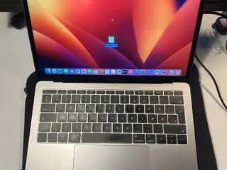 Lejes ud: Apple MacBook Pro 13 inch 2017