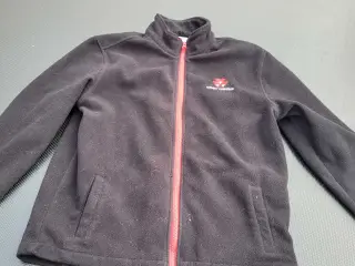 Fleecejakke str 11-12 år. 150 kr.