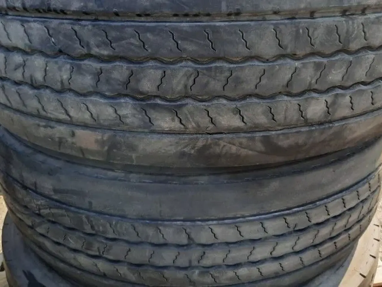 Billede 3 - Lastvognsdæk 315/70 R22.5