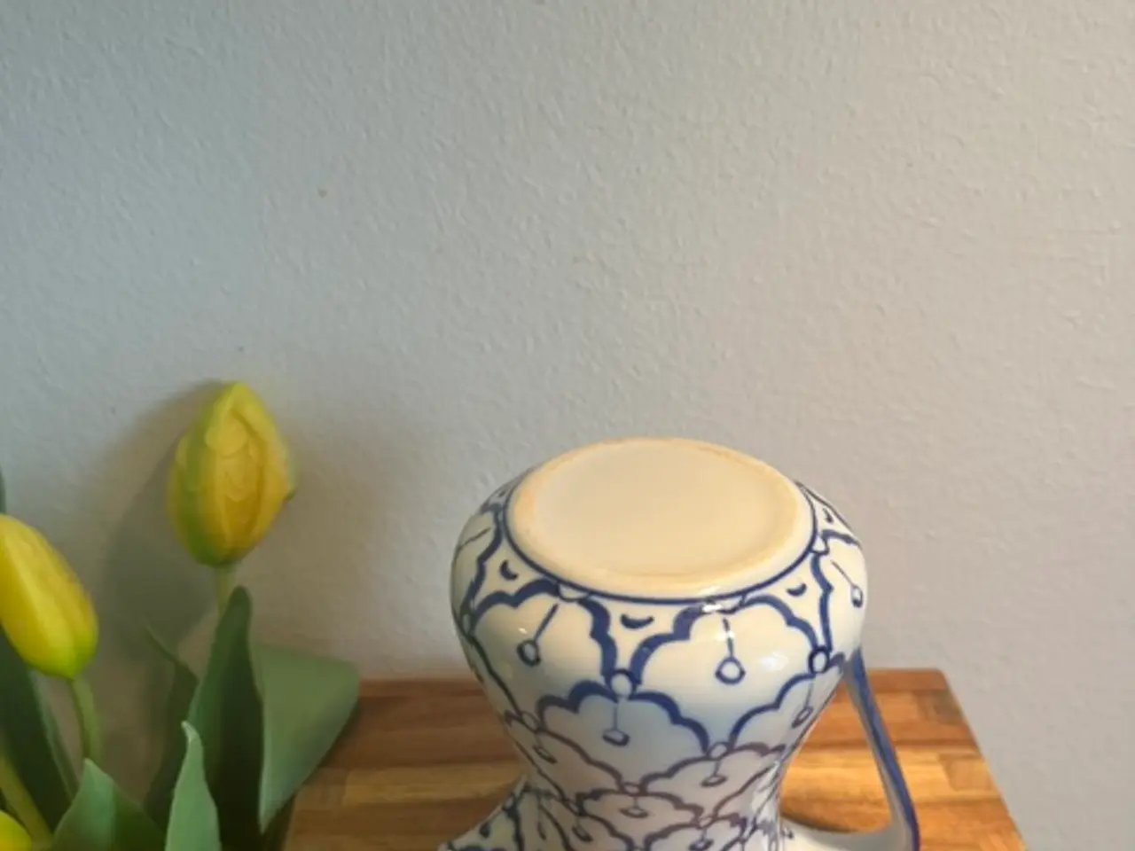 Billede 2 - Blå/hvid porcelænskande m/ananasmønster Højde10cm 