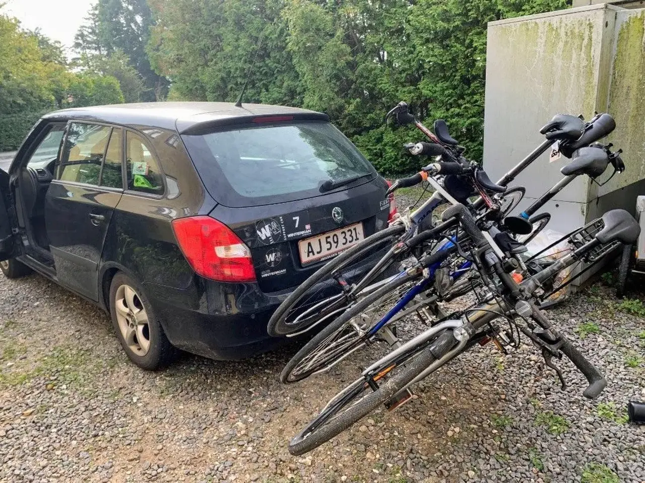 Billede 3 - UDLEJES - Kraftigt cykelstativ til tre cykler