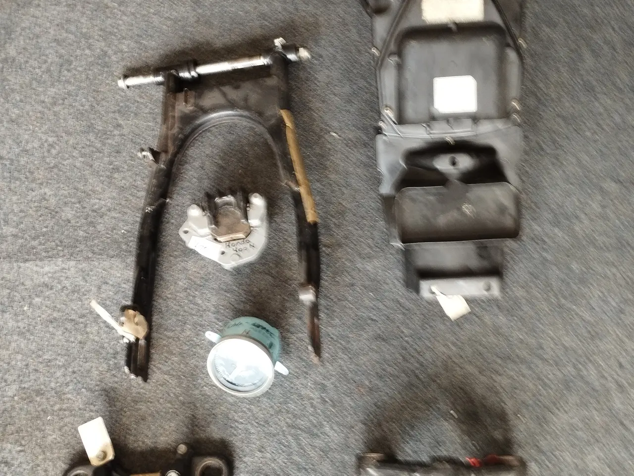 Billede 2 - Honda CB 400 N. Reservedele ( se %)