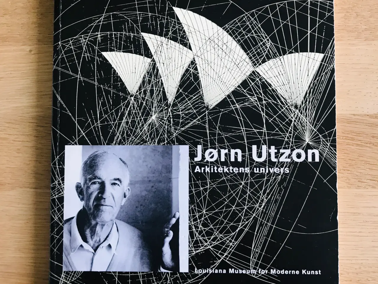 Billede 1 - Jørn Utzon, Arkitektens univers