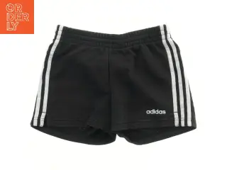Shorts fra Adidas (str. 158)