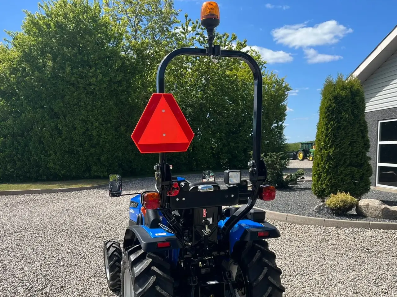 Billede 13 - Solis S26 6+2 Gearmaskine med Servostyring og brede traktorhjul