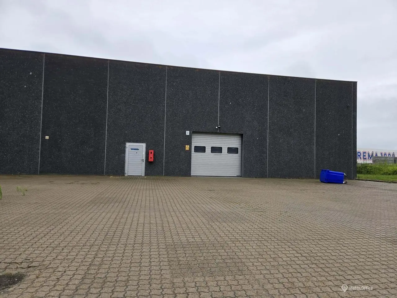 Billede 2 - Nyere og meget regulært lager med port