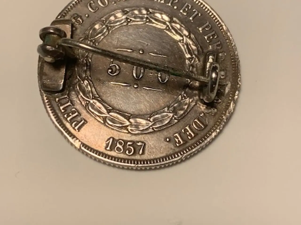 Billede 2 - Vintage broche - mønt monteret med nål