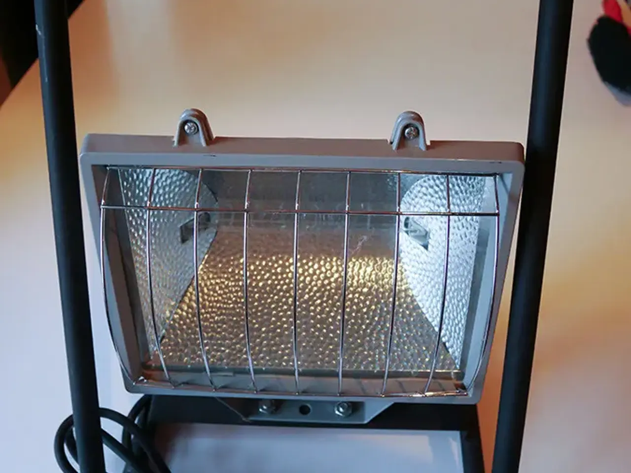 Billede 3 - 2 stk.1000w arbejdslamper + ekstra pærer