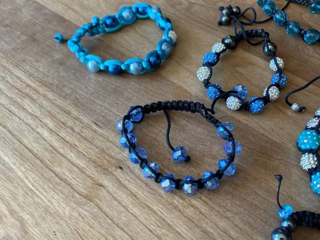 Billede 7 - Nye knyttede armbånd