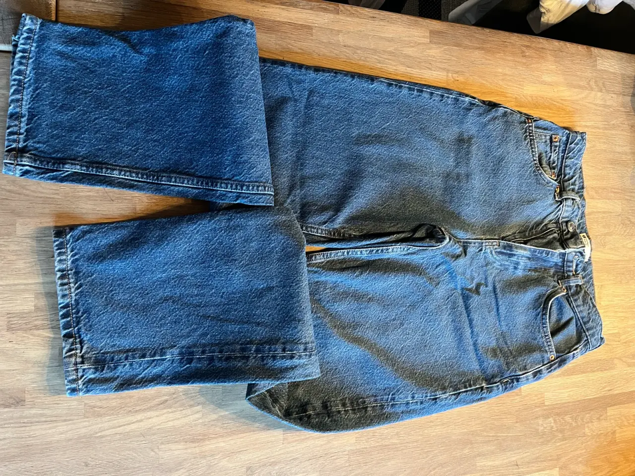 Billede 1 - Blå denim jeans str. 36 fra gina tricot