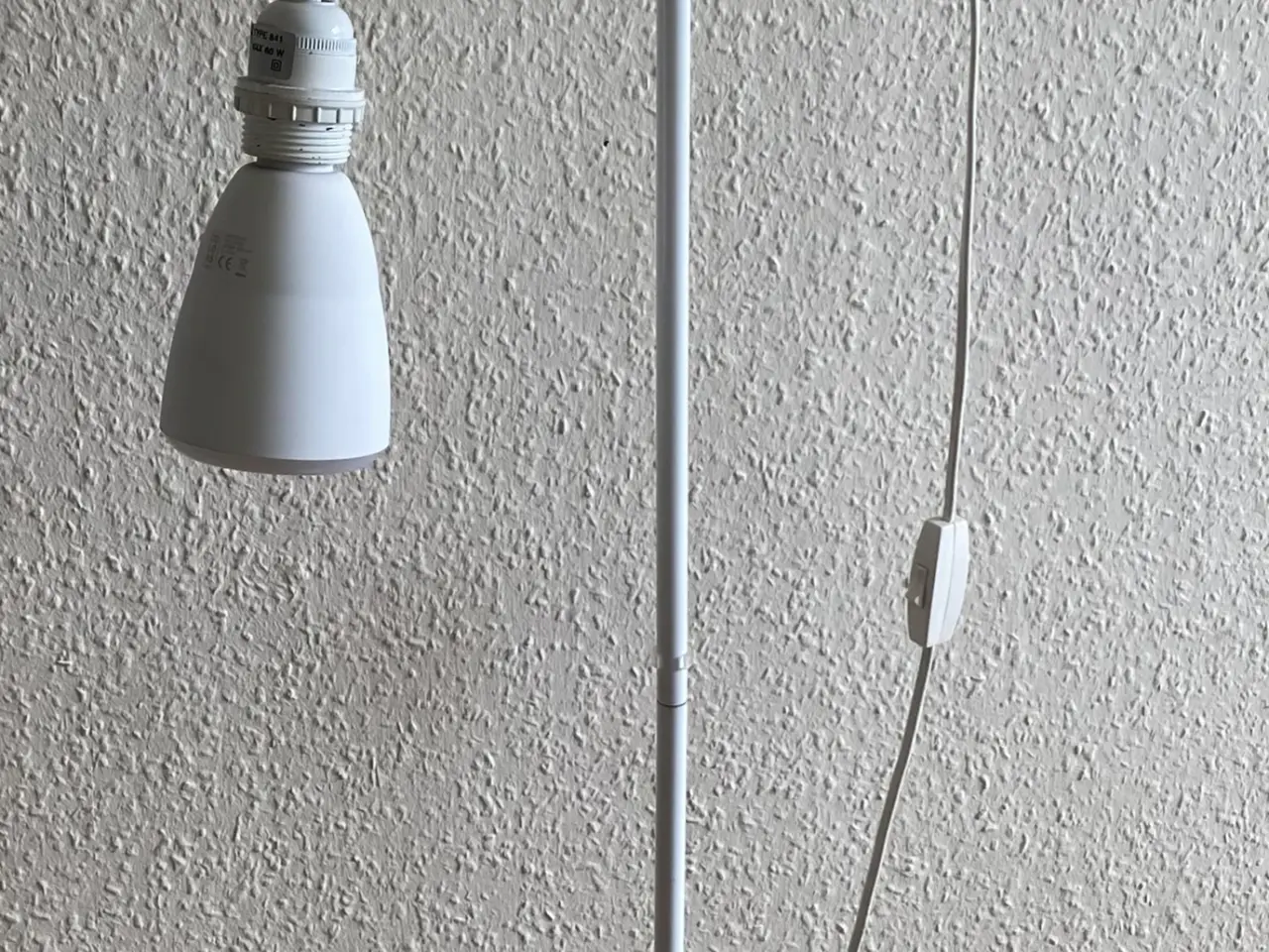 Billede 1 - Gulvlampe med Bluetooth pære