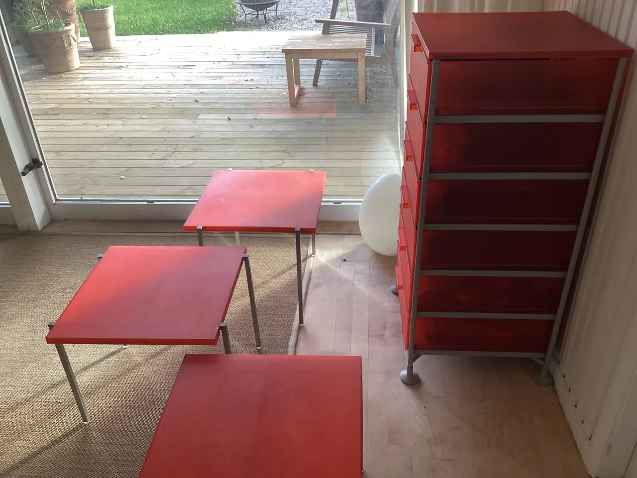 Billede 2 - Kommode og borde