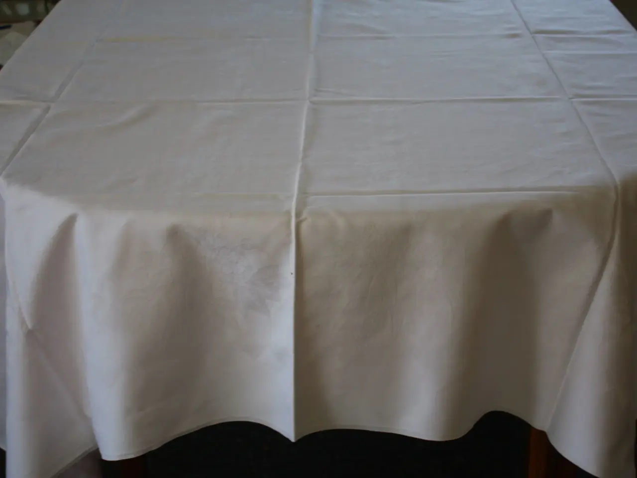 Billede 1 - Hvid dug, 130 x 150 cm