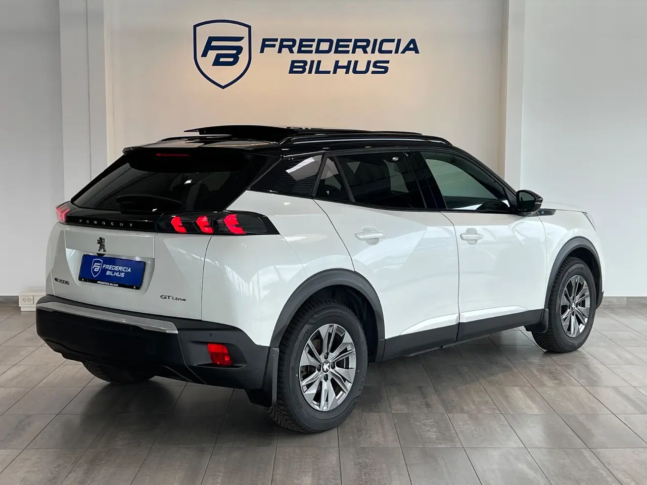 Billede 4 - Peugeot e-2008 50 GT Sky