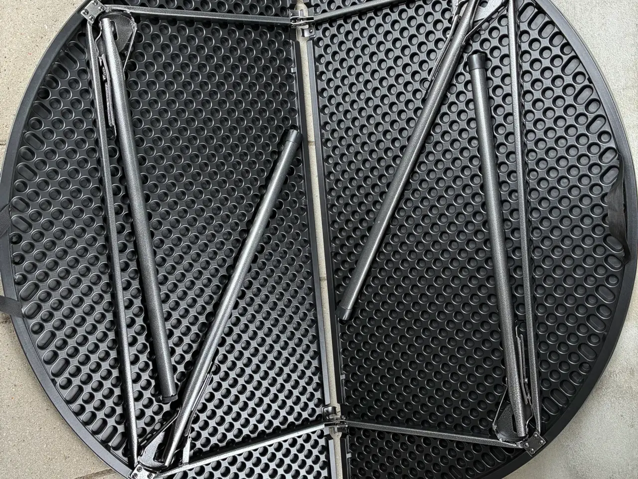 Billede 2 - Rundt bord ø120 cm