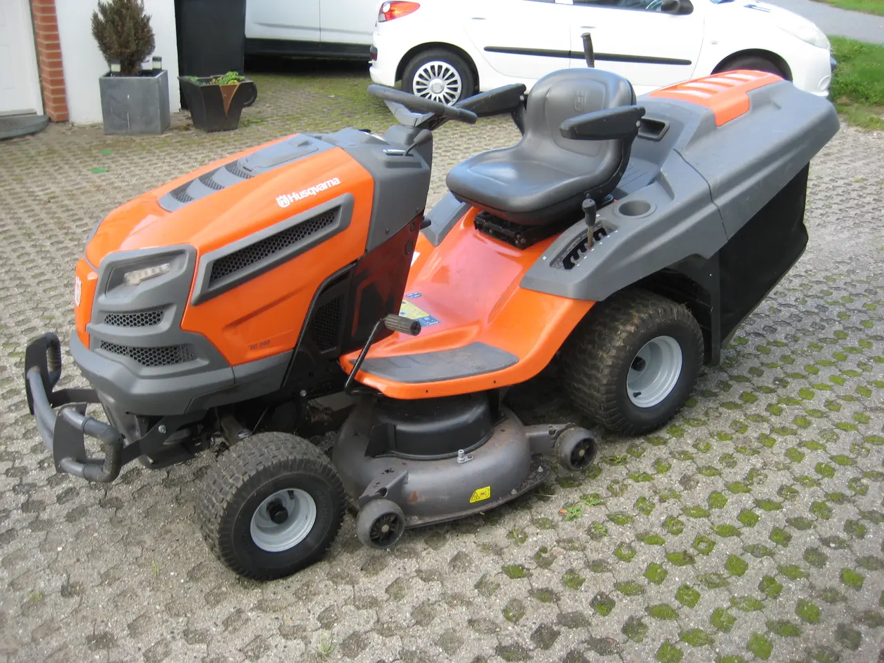 Billede 3 - Husqvarna 342 TC med opsamler kørt 192 timer