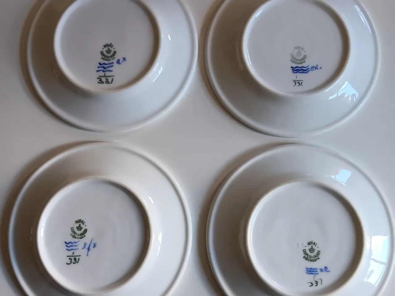 Billede 2 - Antikke musselmalet riflet sidetallerkner 