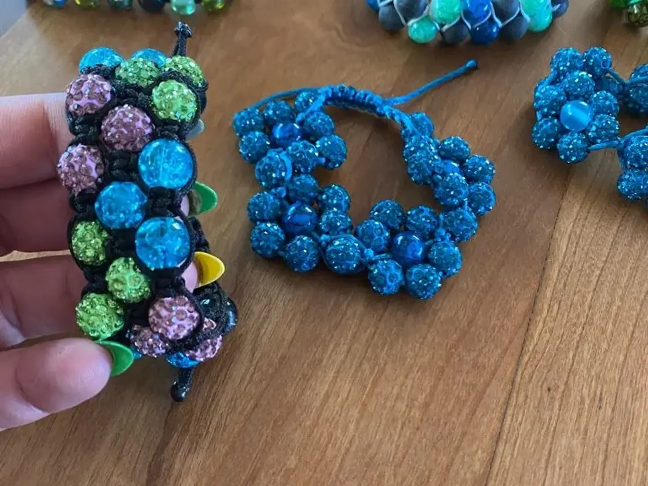 Billede 5 - Nye knyttede armbånd