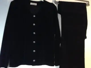 Cardigan og Bukser