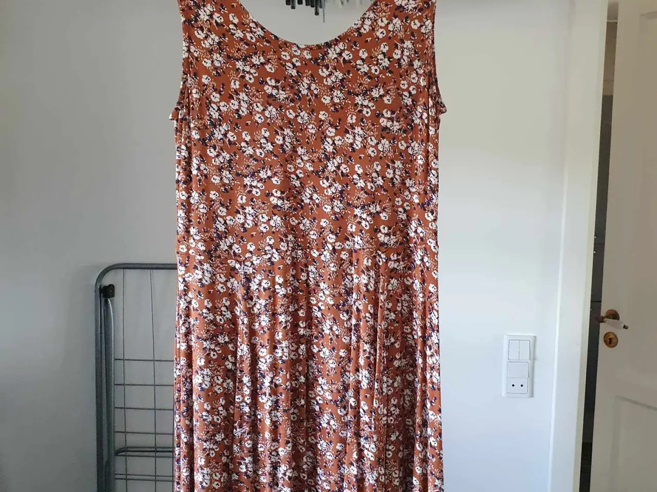 Billede 1 - NYE  Sommer Kjoler Str. L / XL
