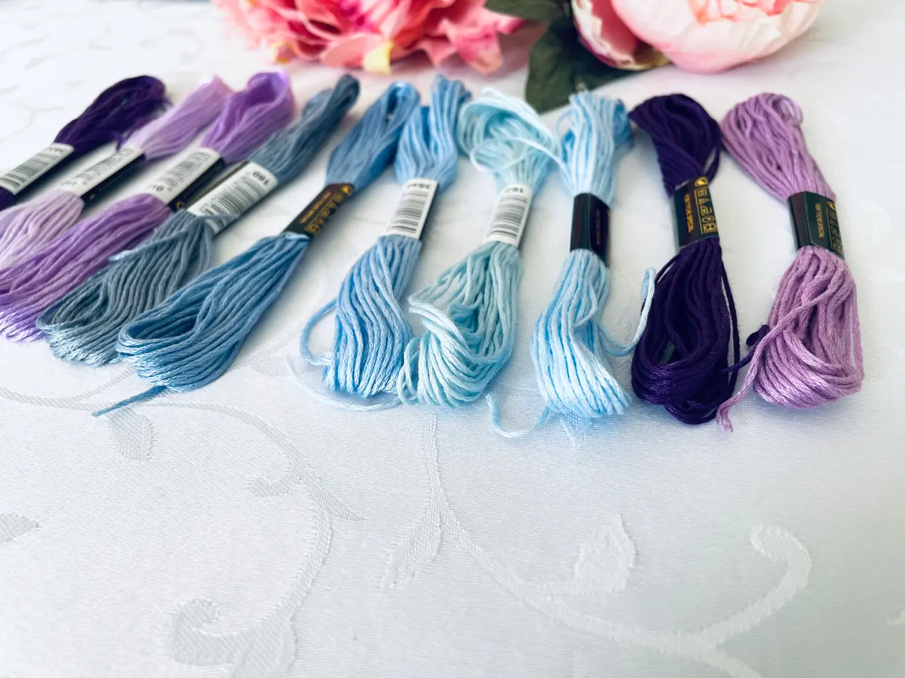 Billede 4 - Broderigarn blandet