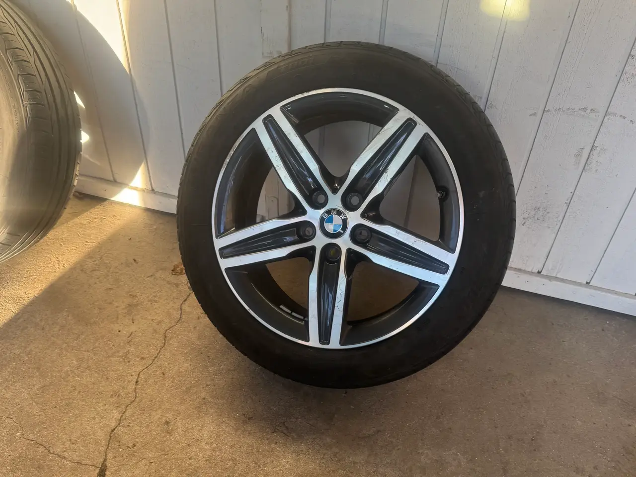 Billede 2 - MBW original Alufælge med 98% dæk(6-7 mm)