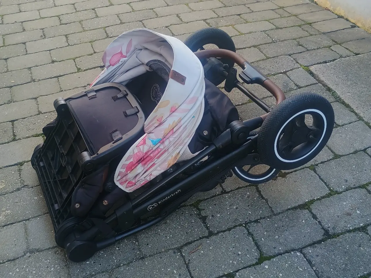 Billede 2 - Kinderkraft Klapvogn. inkl regnslag 