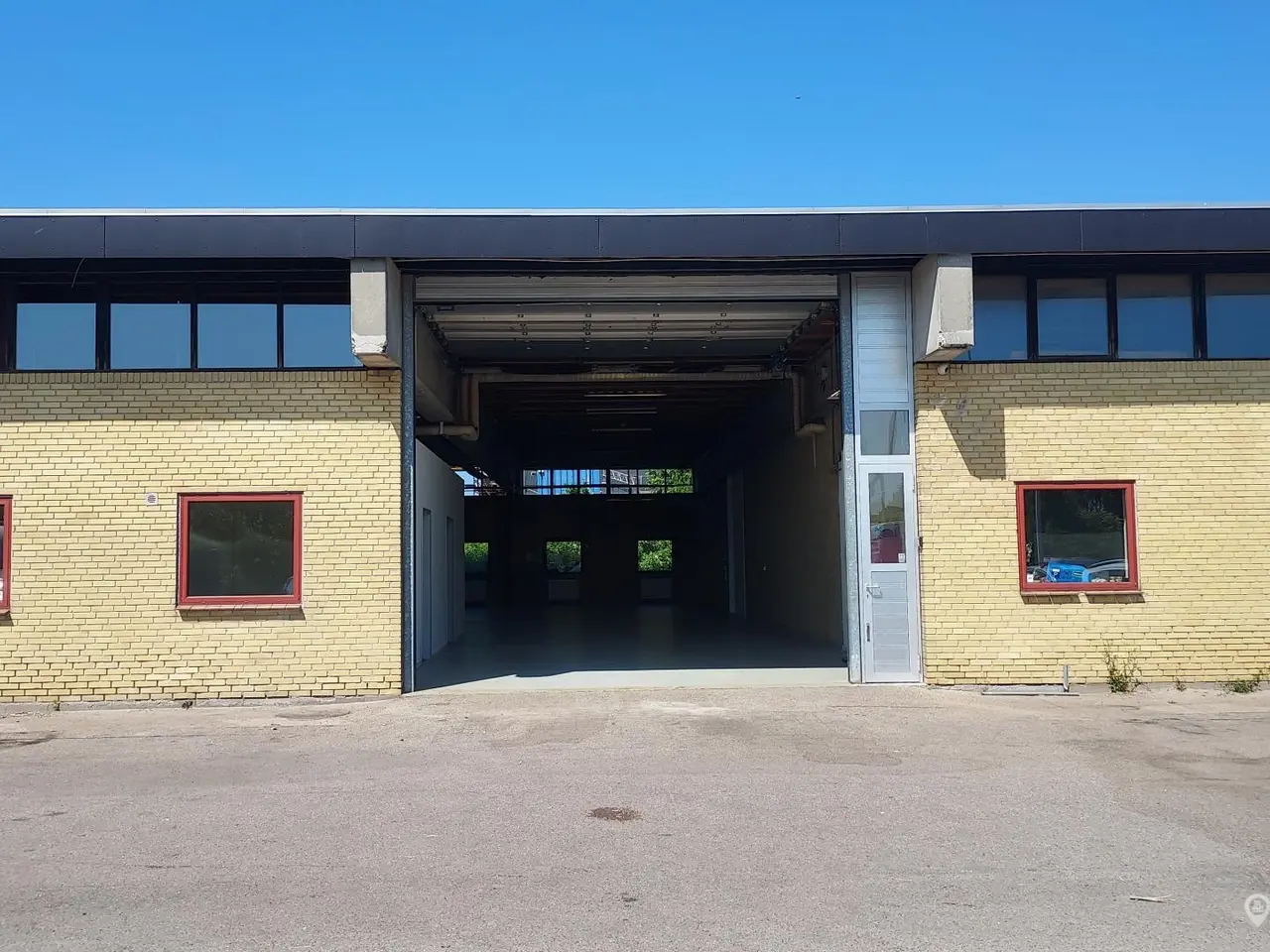 Billede 21 - Autoværksted / Værksted / Lager/ Produktion / Showroom – Med stor port