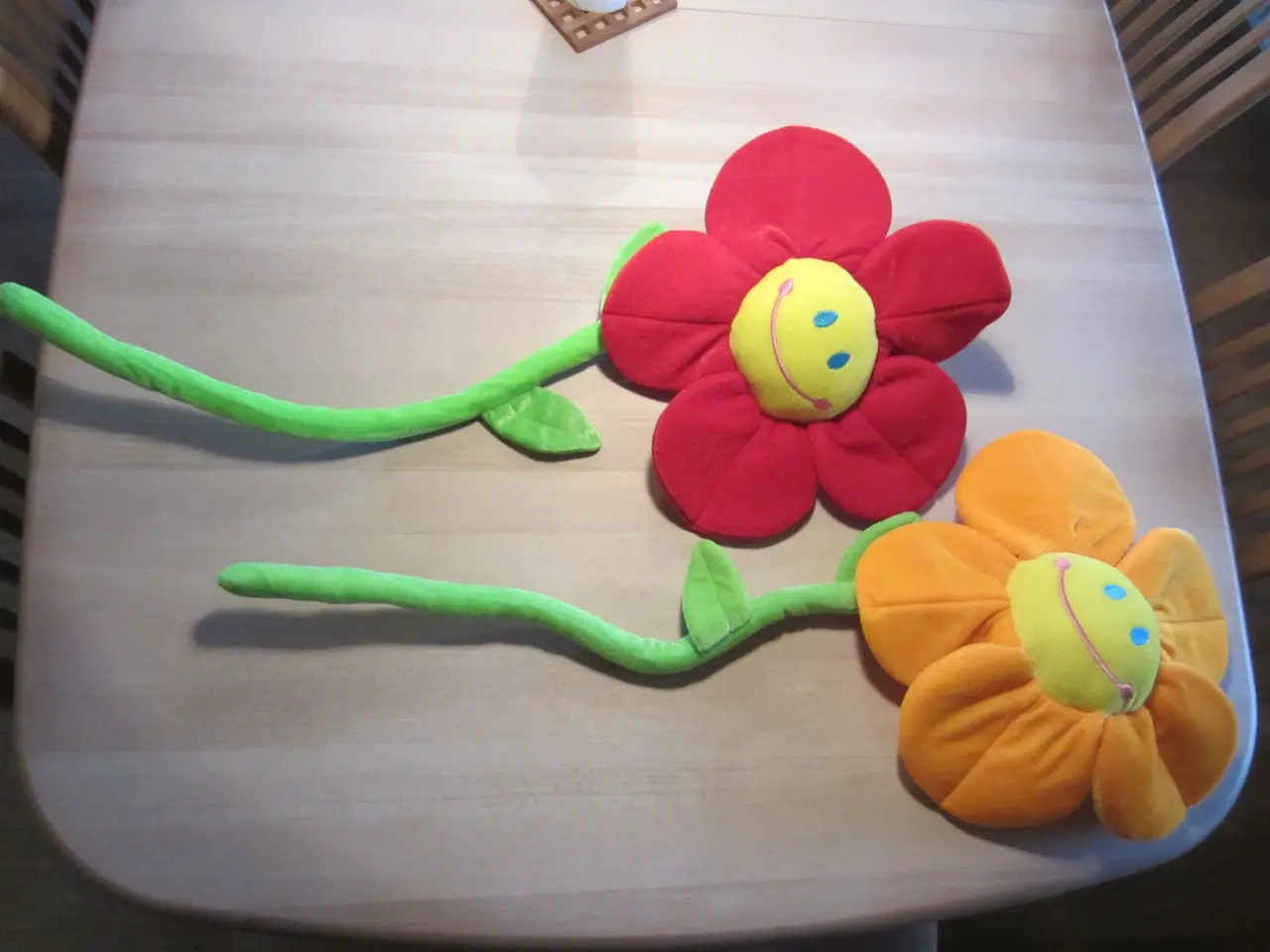 Billede 1 - Flotte dekorative blomter til fx vægpynt