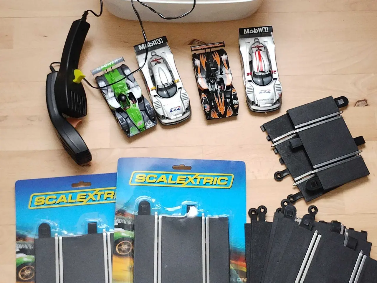 Billede 1 - Scalextric racerbane med 4 biler