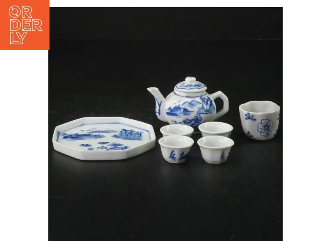 Billede 1 - Blå og hvid porcelænste-sæt. Dukkestel