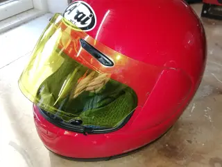 Styrthjelm ARAI