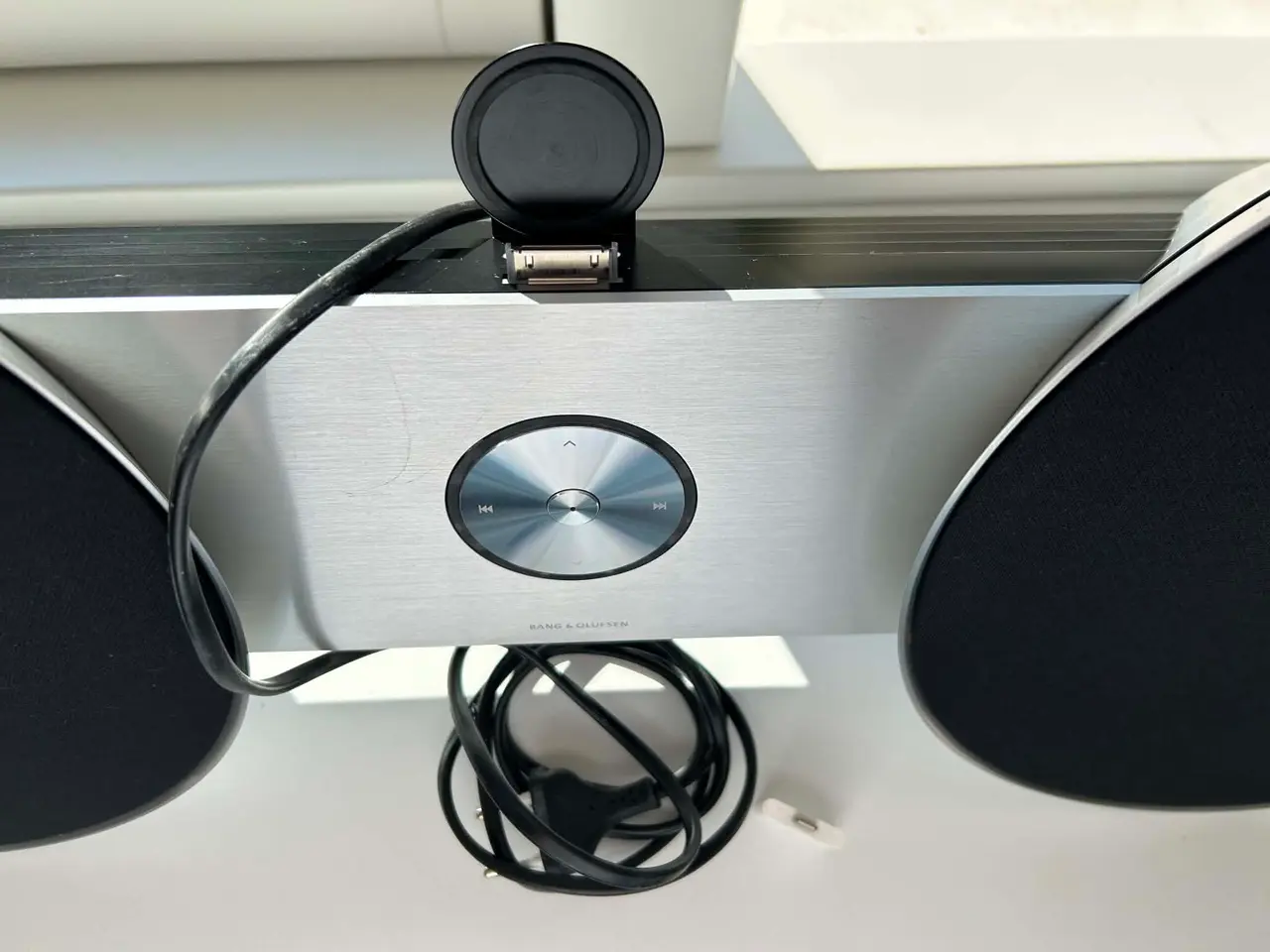 Billede 2 - Beoplay a8 - Medfølgende lightning adaptor