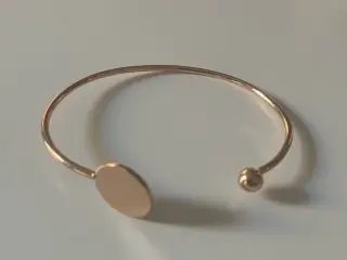 * Flot armring