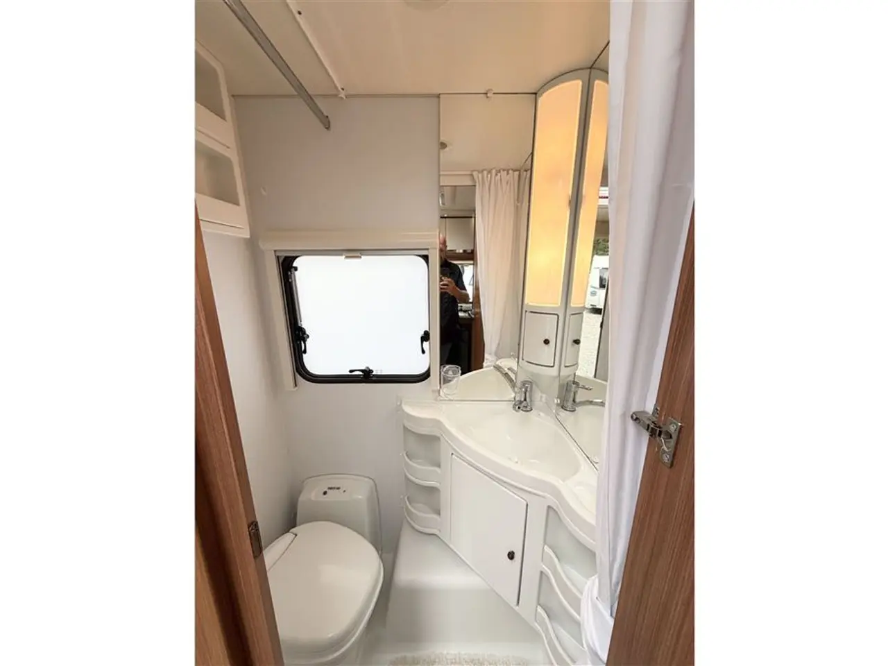 Billede 14 - 2014 - Adria Adora 472 LU Enkeltsenge-Lamel-Gulvtemp.-Mover-Aircon-Telt