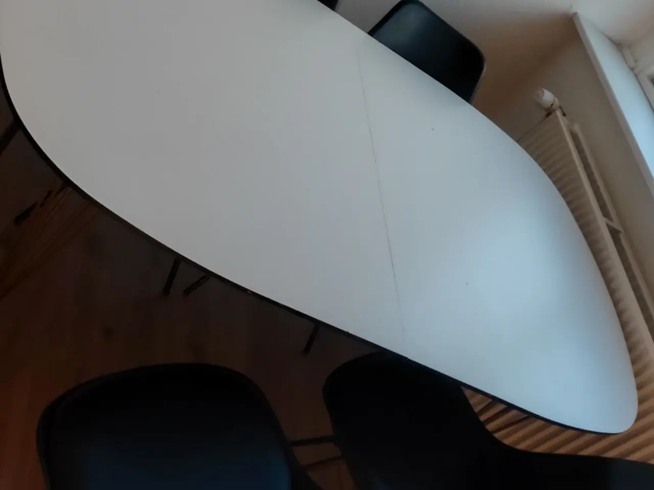 Billede 1 - Spisebord sæt med 4 stole