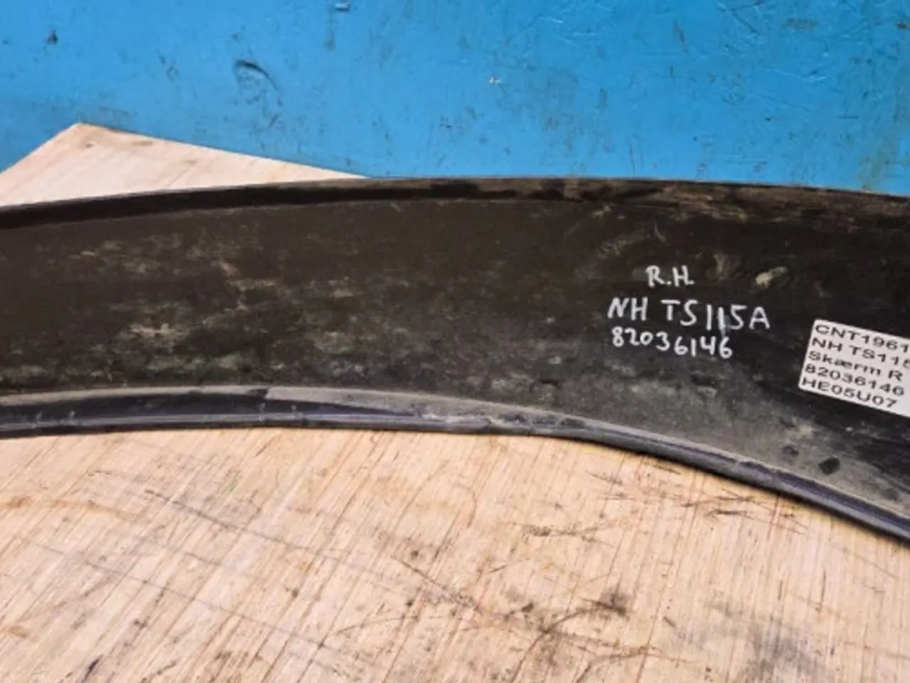 Billede 7 - New Holland TS115A Skærm R. 82036146