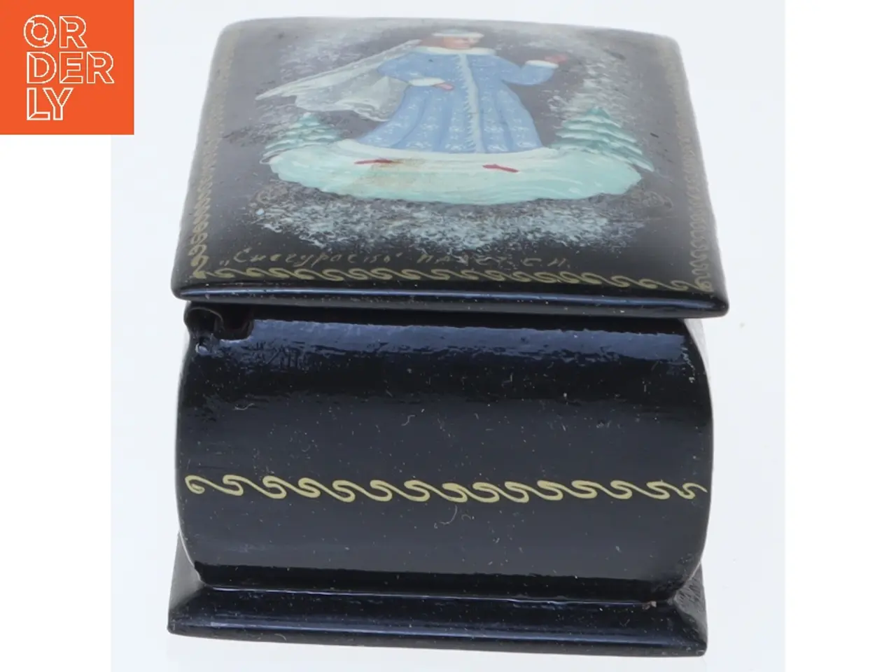 Billede 5 - Lille dekorativ æske med vintermotiv (str. 8x4x3 cm)