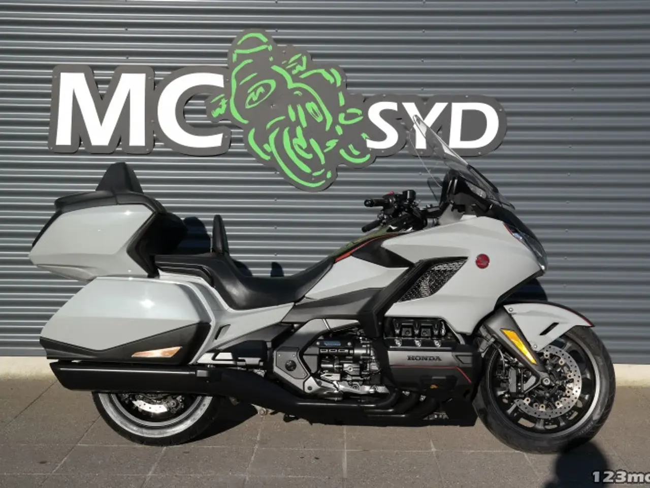 Billede 1 - Honda GL 1800 Gold Wing MC-SYD       BYTTER GERNE