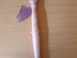 Prinsesse stav 30 cm lang den virker som den skal