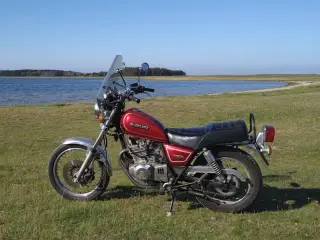 Suzuki GN250